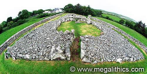 Court tomb