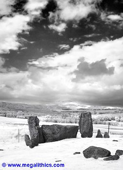 Tomnaverie recumbent stone circle - infrared